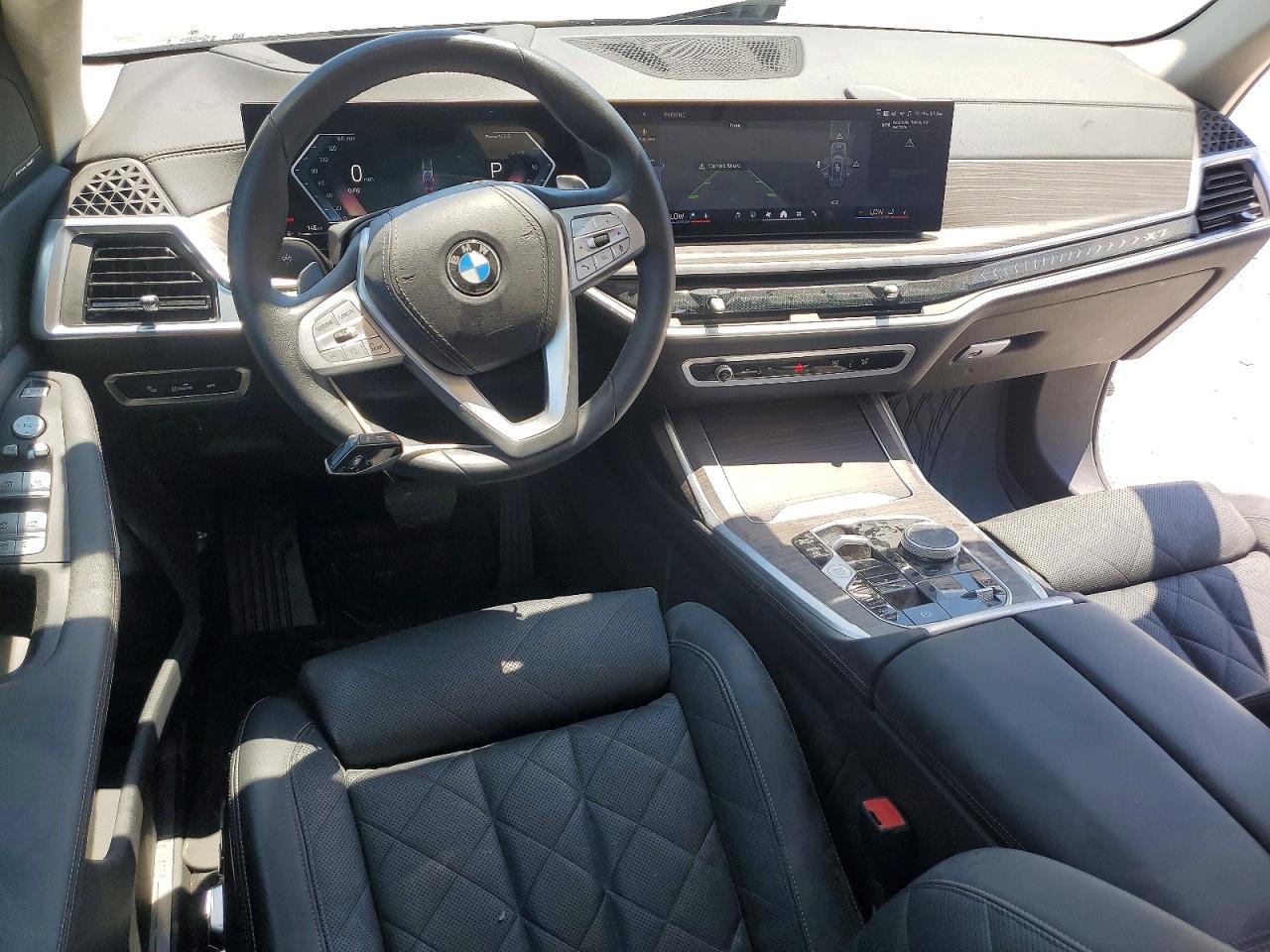 2024 BMW X7 xDrive40I - zdjęcie 8