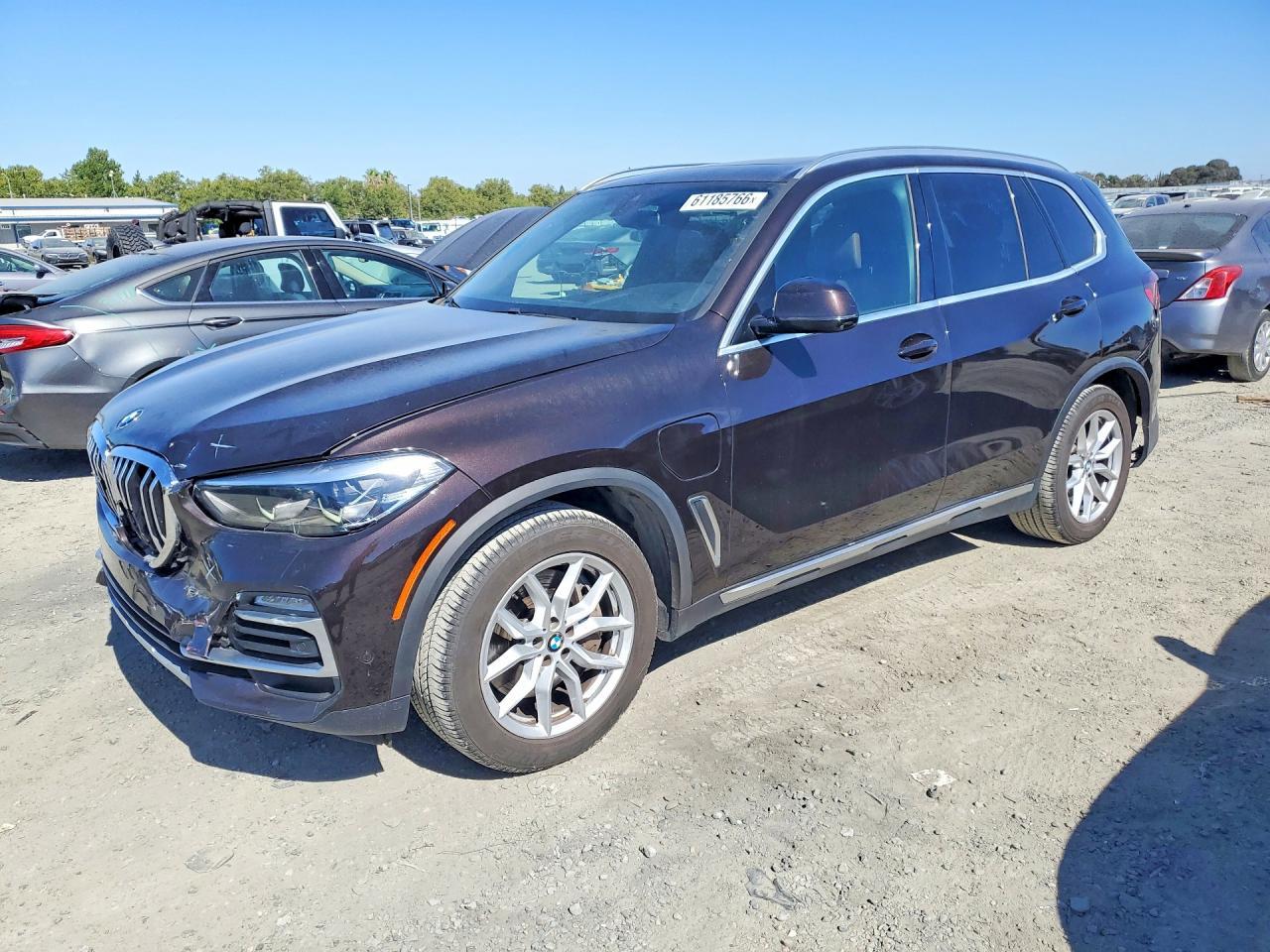2021 BMW X5 xDrive45E - zdjęcie główne
