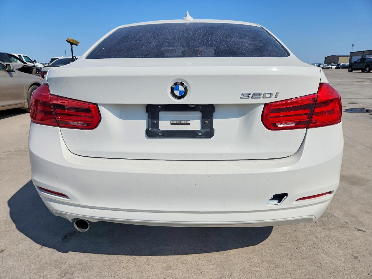 2018 BMW 320 I - zdjęcie 6