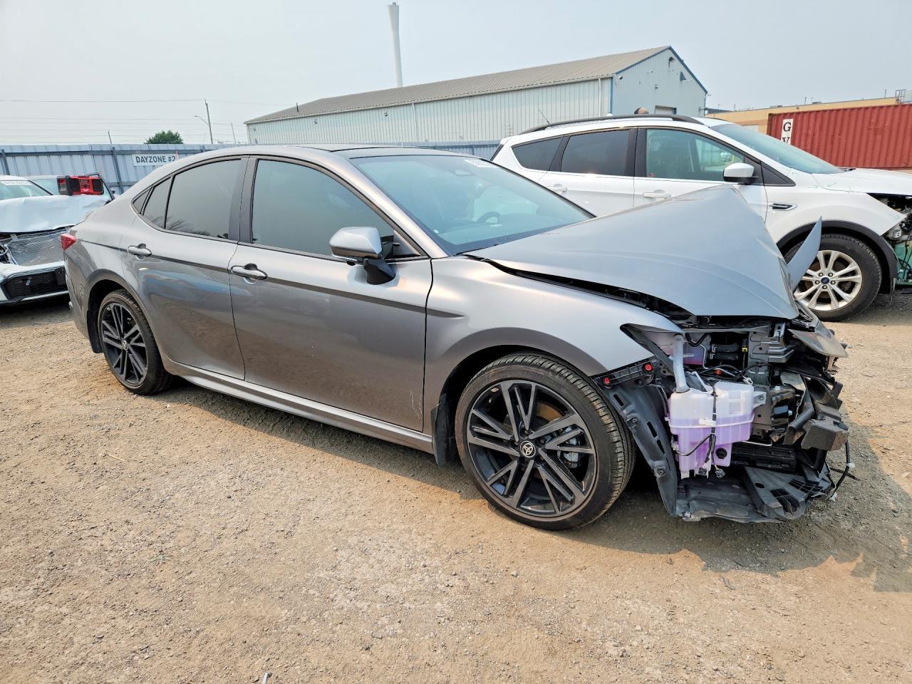 2025 Toyota Camry Xse - zdjęcie 4
