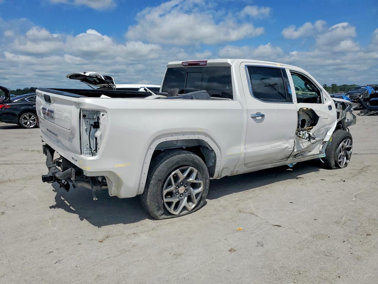 2023 GMC Sierra K1500 Slt - zdjęcie 3