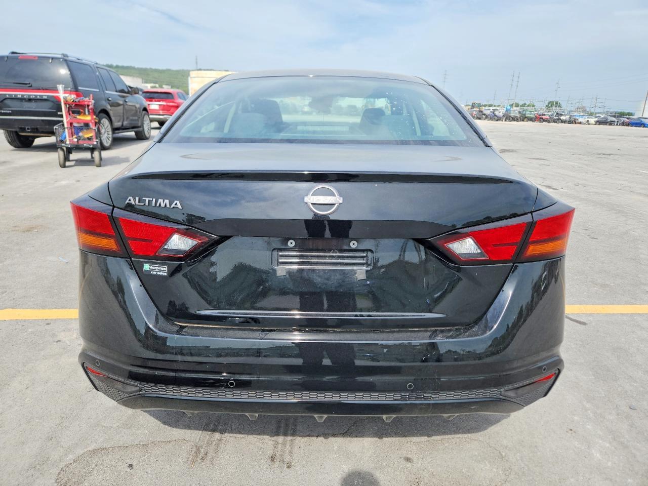 2024 Nissan Altima S - zdjęcie 6