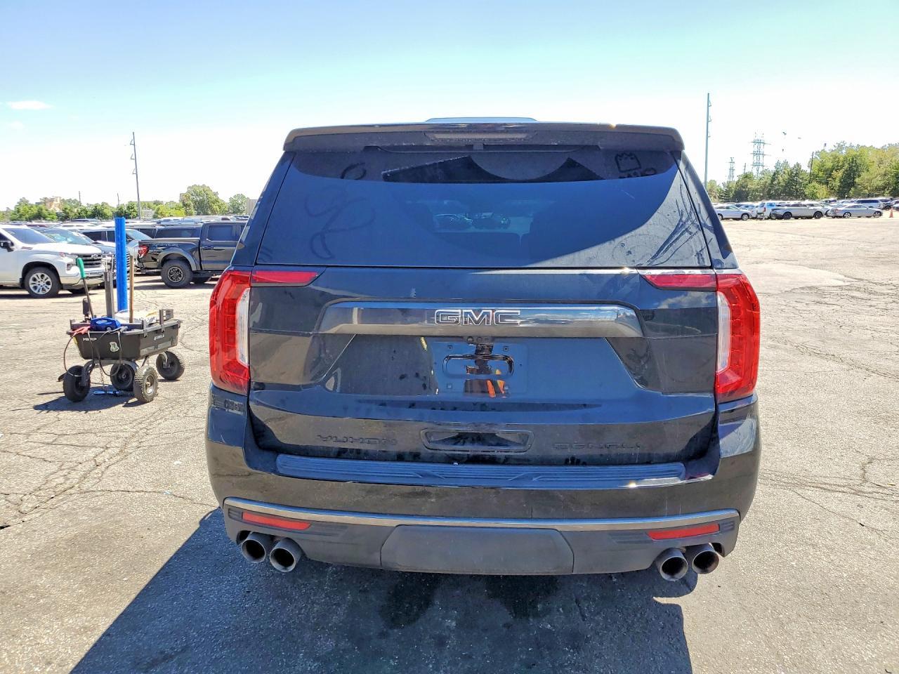 2023 GMC Yukon Denali Ultimate - zdjęcie 6