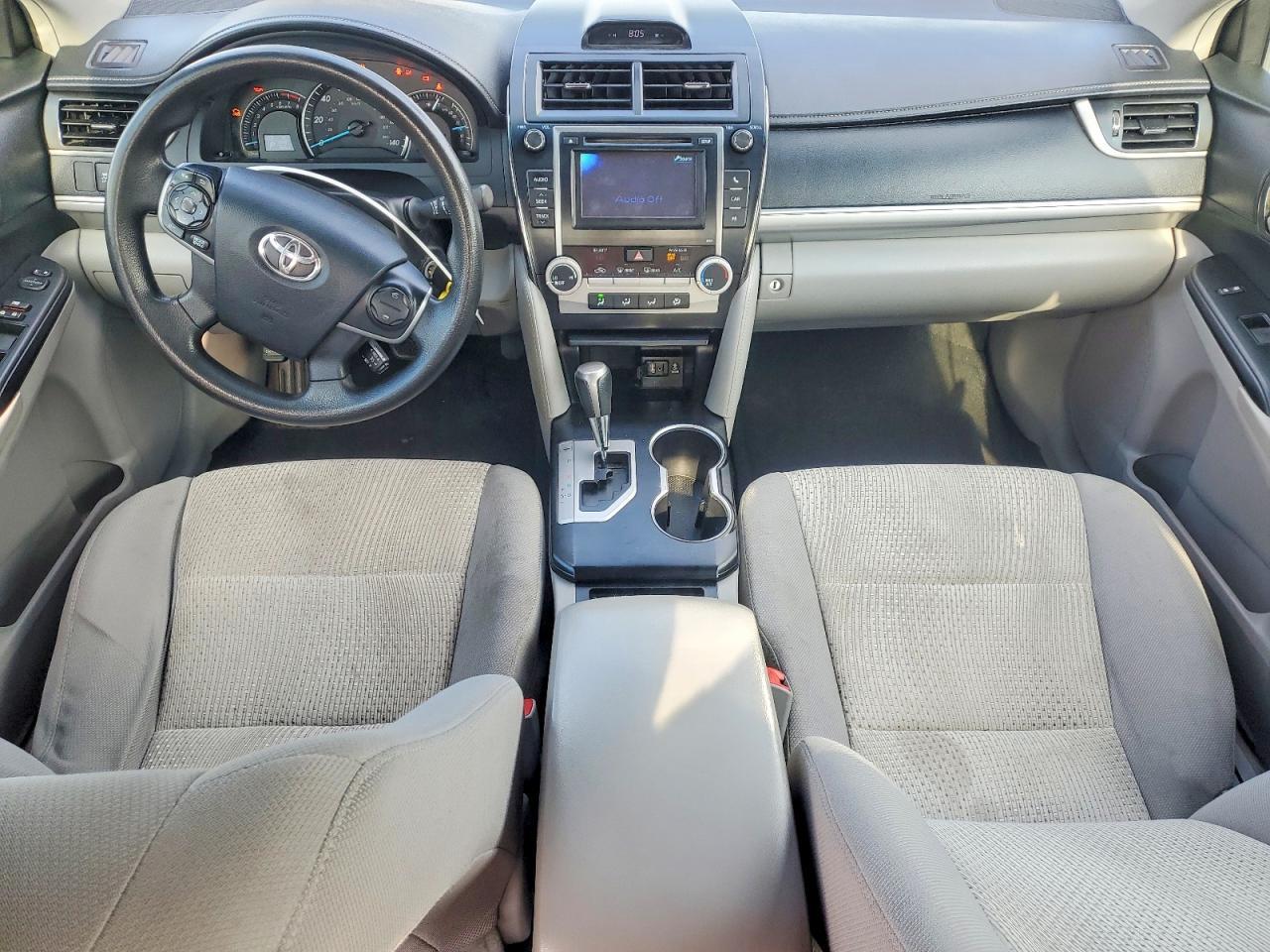 2013 Toyota Camry Le - zdjęcie 8