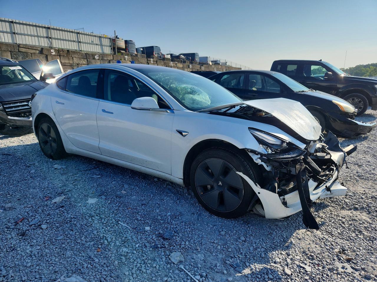 2018 Tesla Model 3 - zdjęcie 4