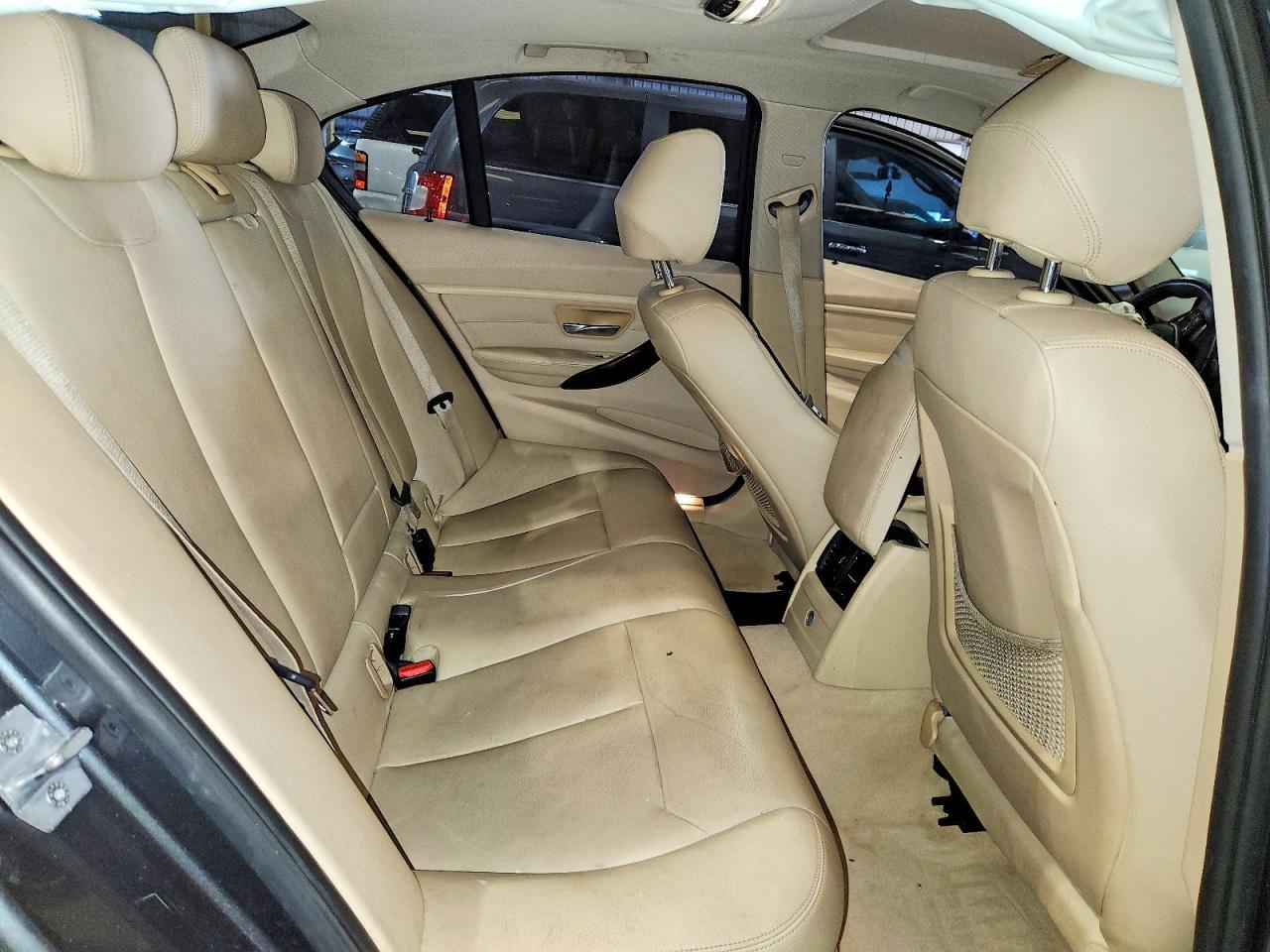 2014 BMW 328 I - zdjęcie 10