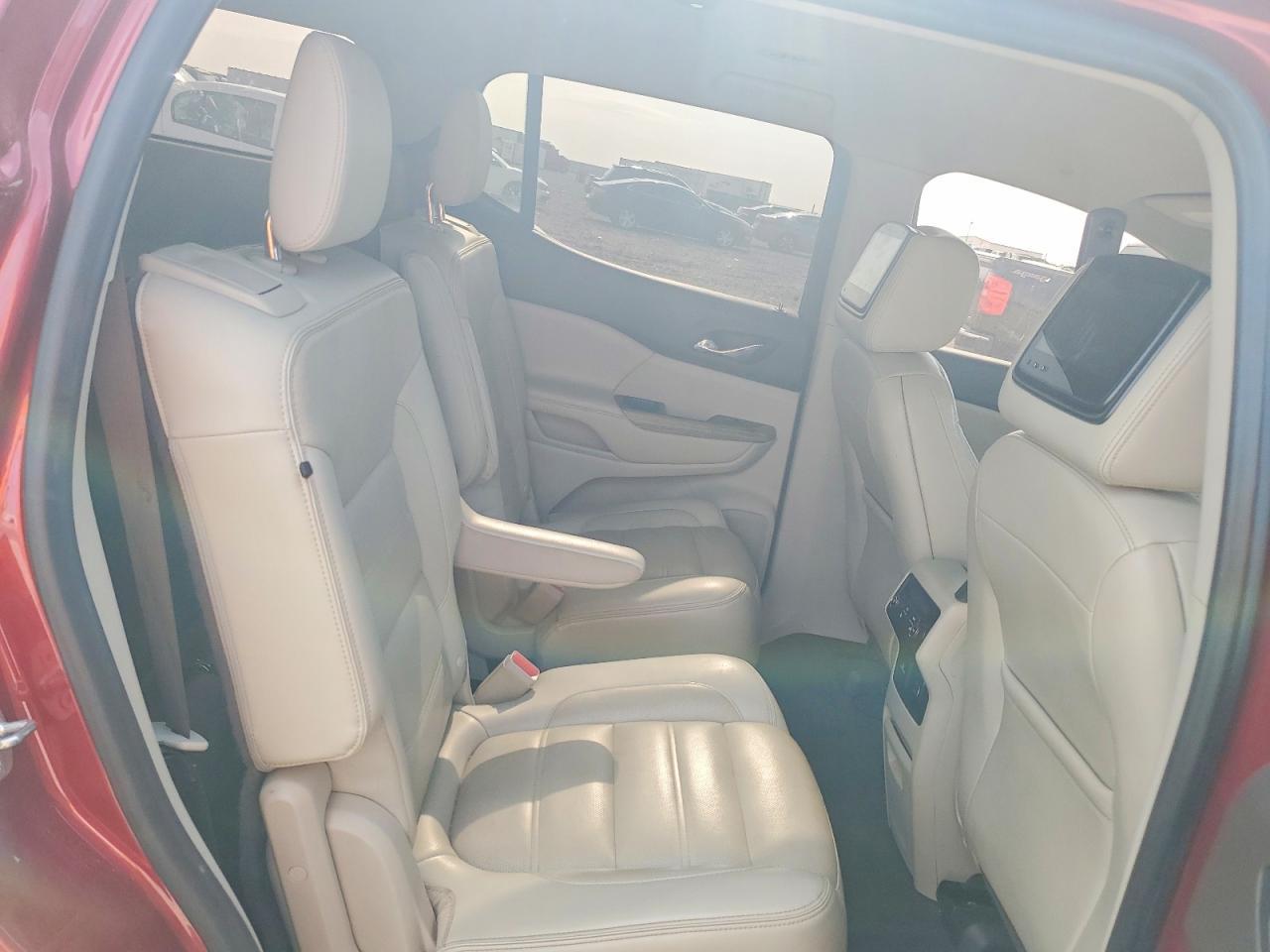 2019 GMC Acadia Denali - zdjęcie 11