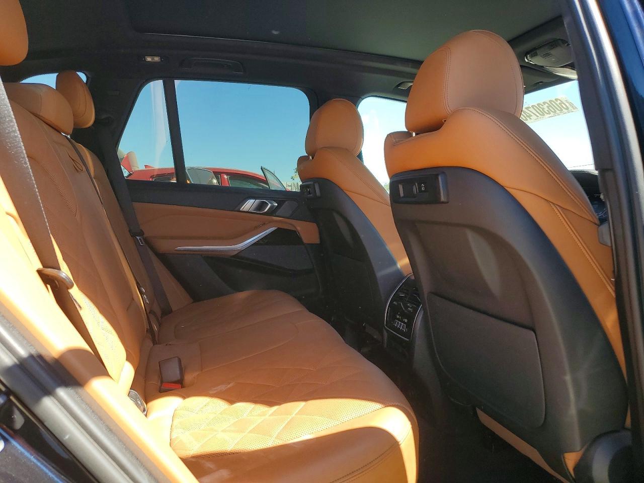 2023 BMW X5 xDrive45E - zdjęcie 11