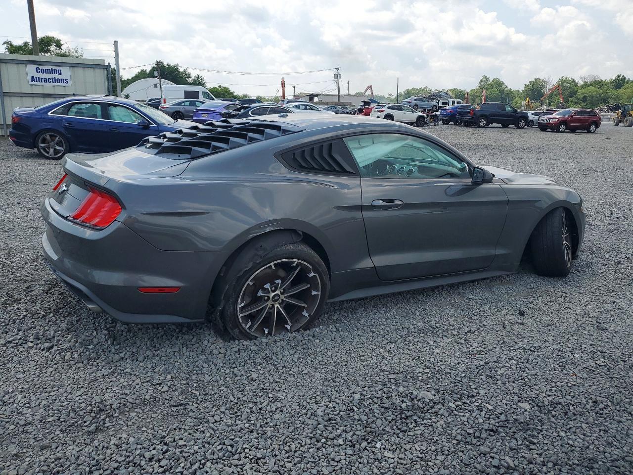 2019 Ford Mustang - zdjęcie 3