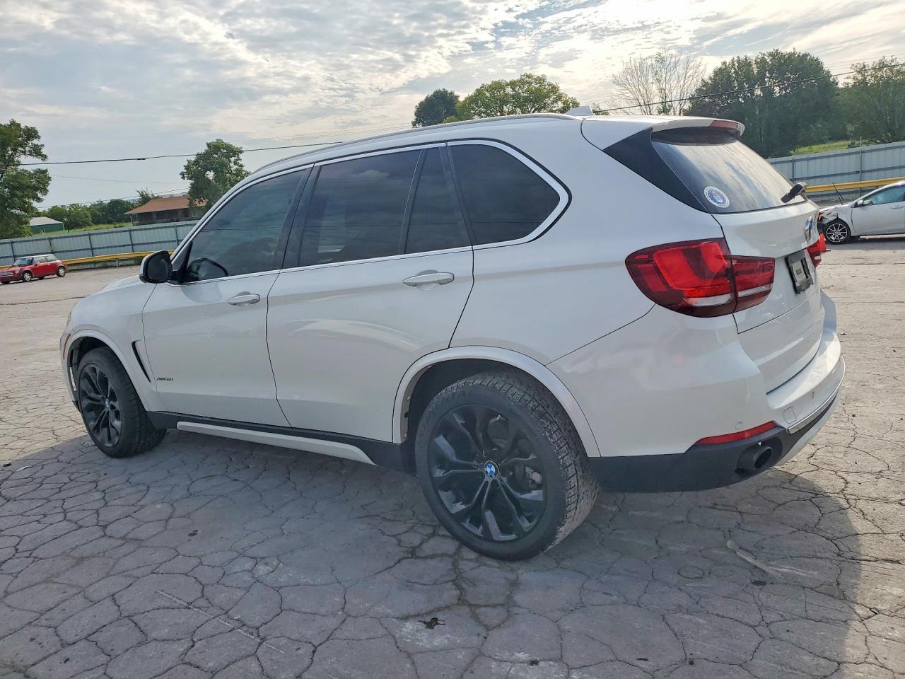2016 BMW X5 xDrive35I - zdjęcie 2