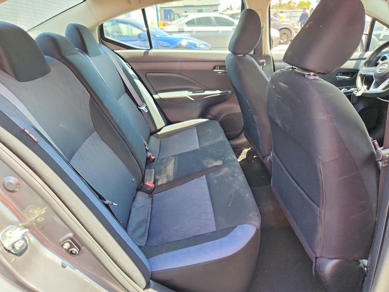 2025 Nissan Versa Sv - zdjęcie 10