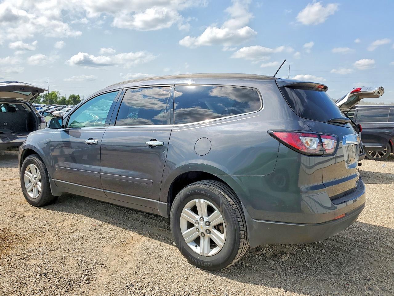 2013 Chevrolet Traverse Lt - zdjęcie 2
