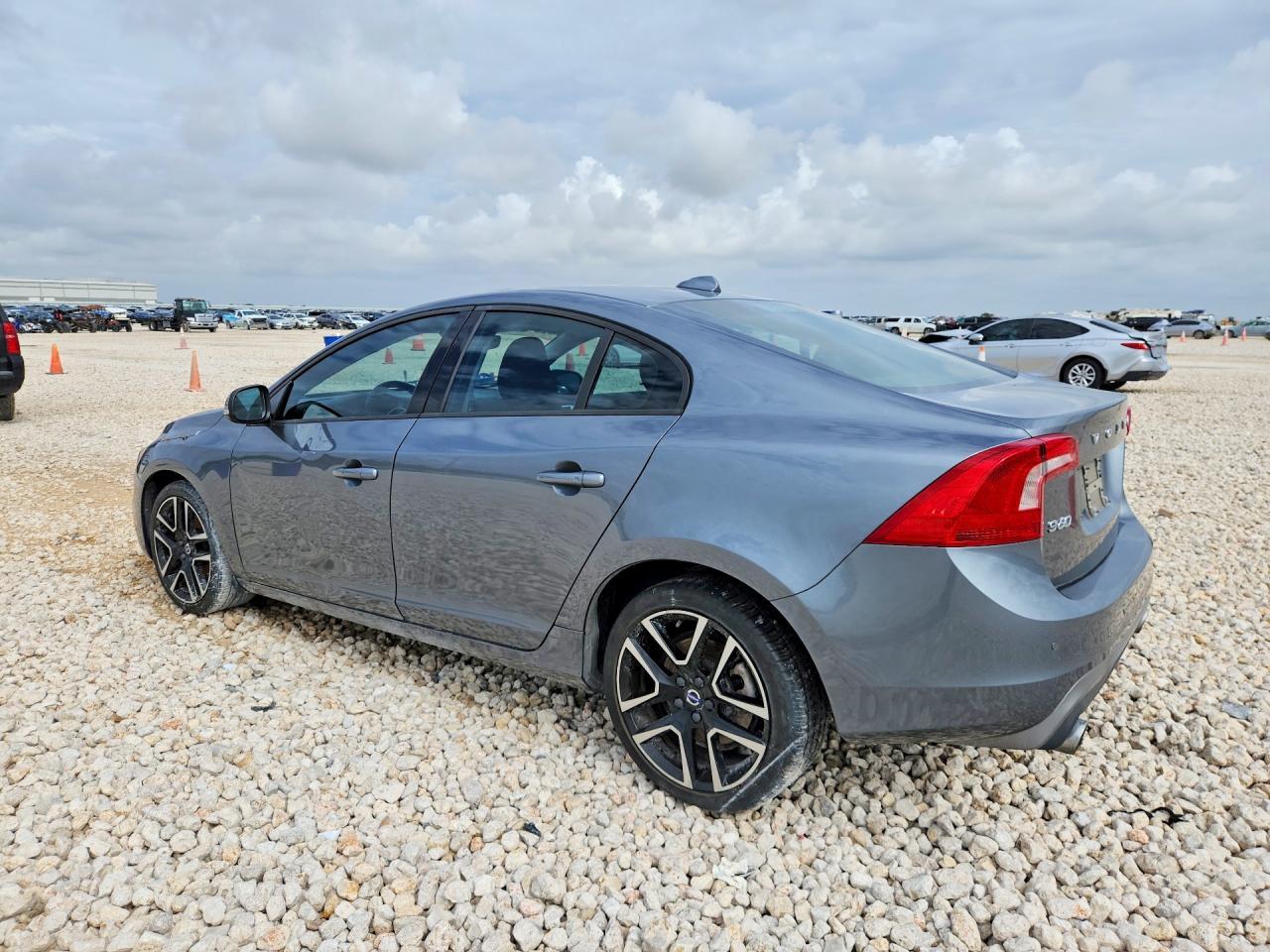 2017 Volvo S60 - zdjęcie 2
