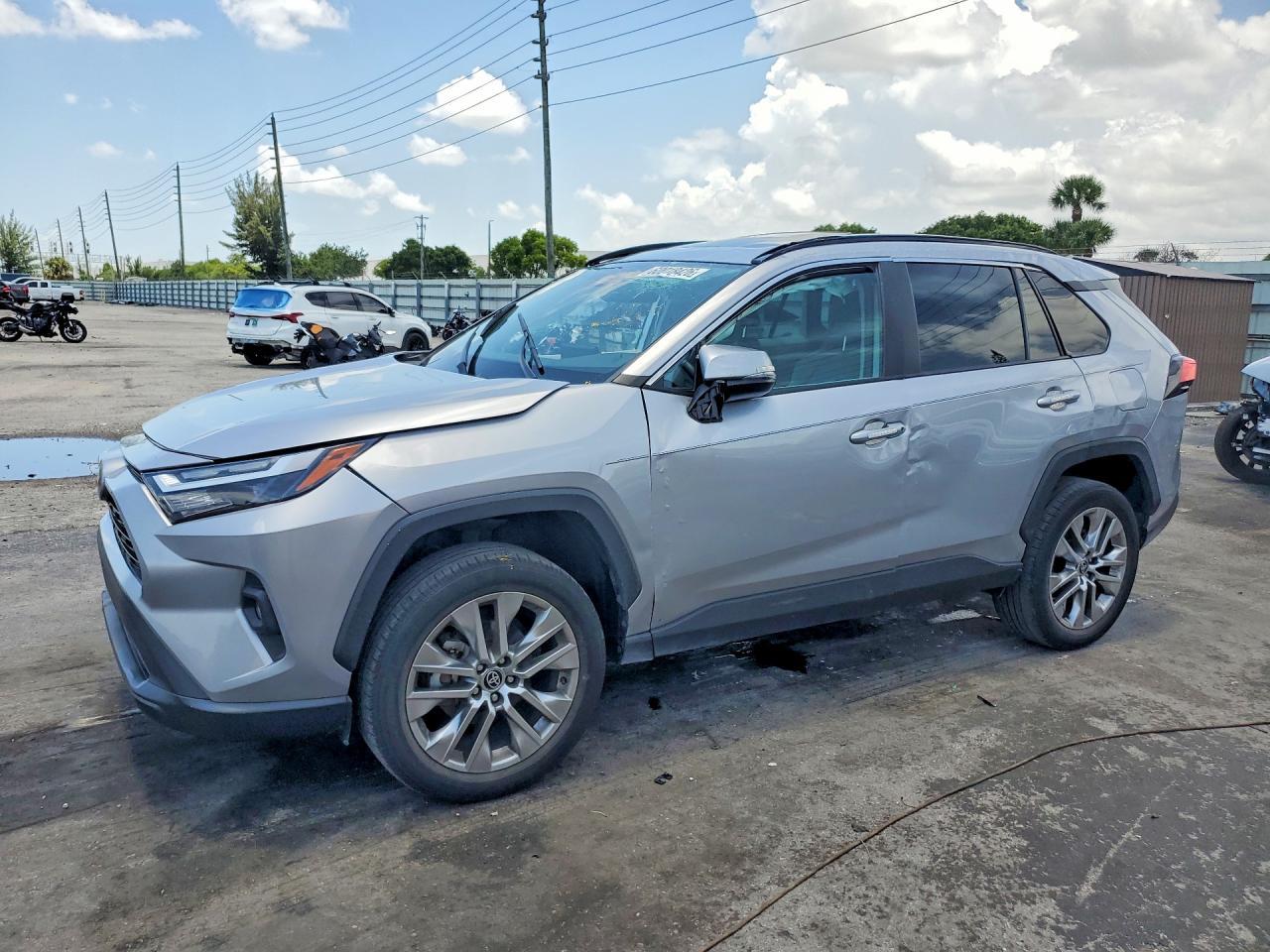 2023 Toyota Rav4 Xle Premium - zdjęcie główne