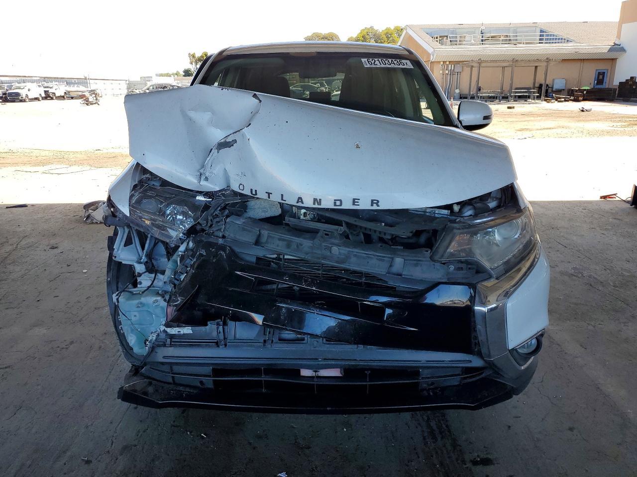 2016 Mitsubishi Outlander Se - zdjęcie 5