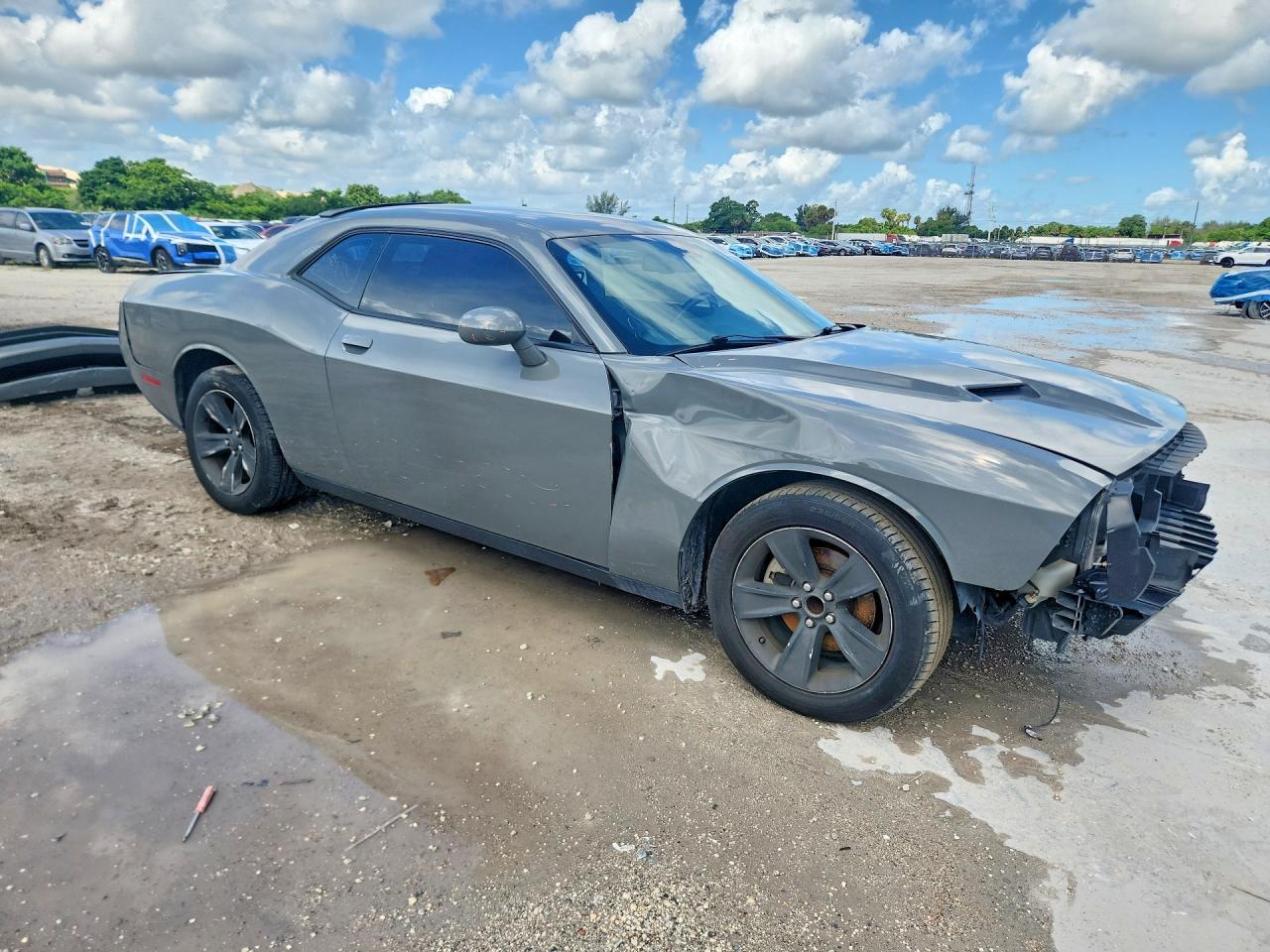 2017 Dodge Challenger Sxt - zdjęcie 4