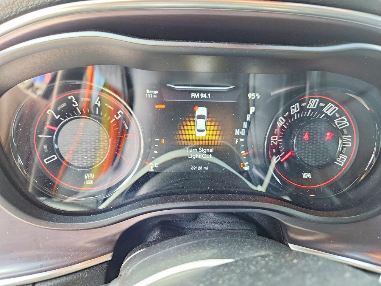 2017 Dodge Challenger R/T - zdjęcie 9