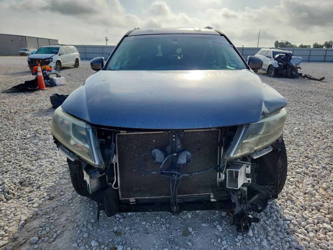2015 Nissan Pathfinder Sv - zdjęcie 5