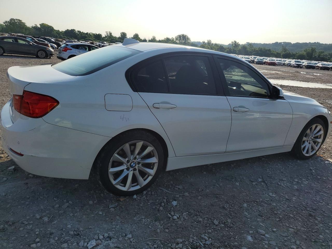 2015 BMW 320 I xDrive - zdjęcie 3