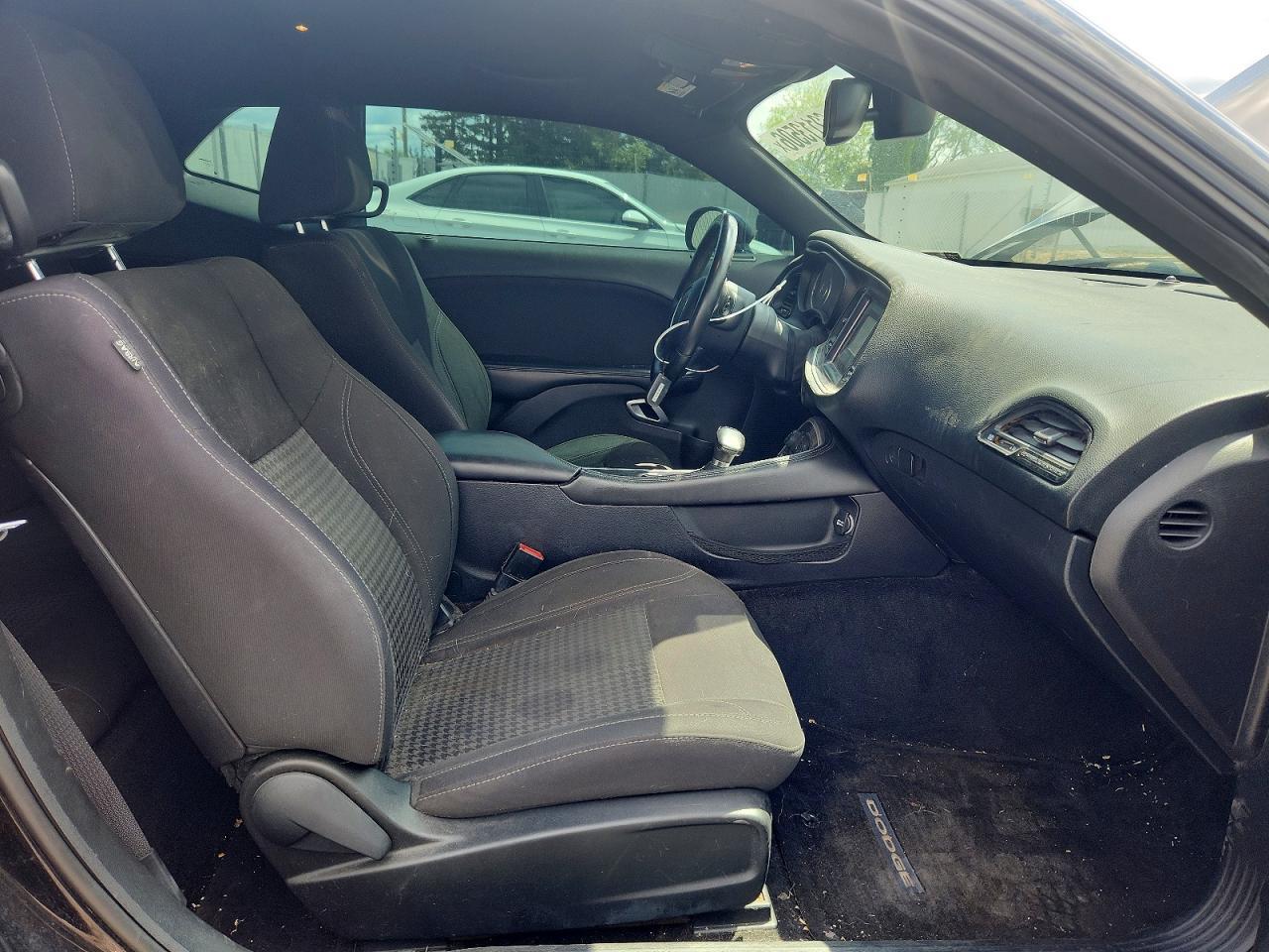 2015 Dodge Challenger Sxt - zdjęcie 7