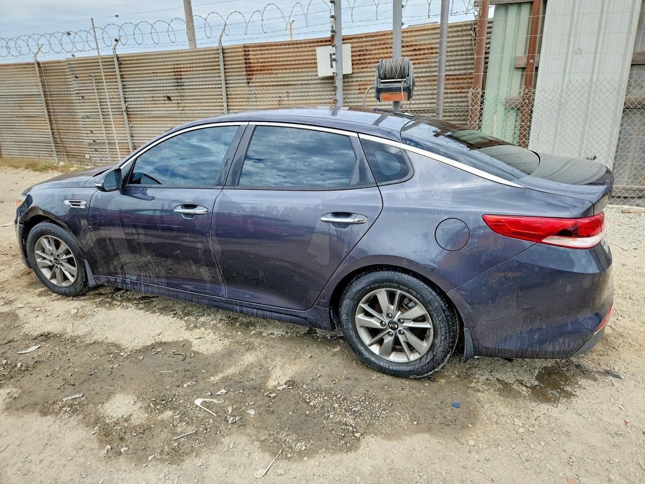 2016 Kia Optima Lx - zdjęcie 2