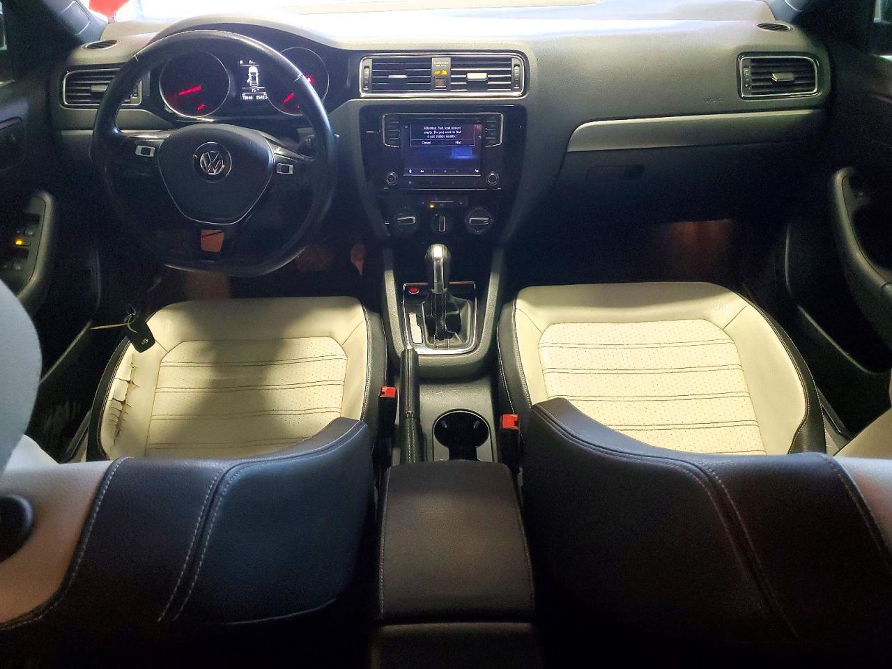 2017 Volkswagen Jetta Sport - zdjęcie 8