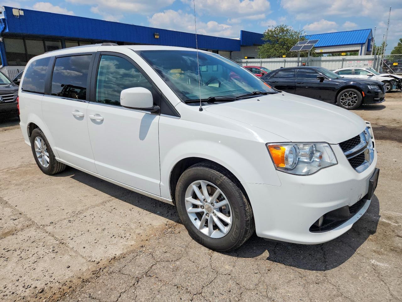 2020 Dodge Grand Caravan Sxt - zdjęcie 4