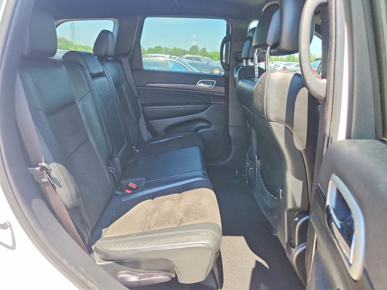2020 Jeep Grand Cherokee Laredo - zdjęcie 11