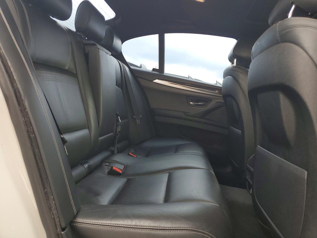 2016 BMW 535 I - zdjęcie 10