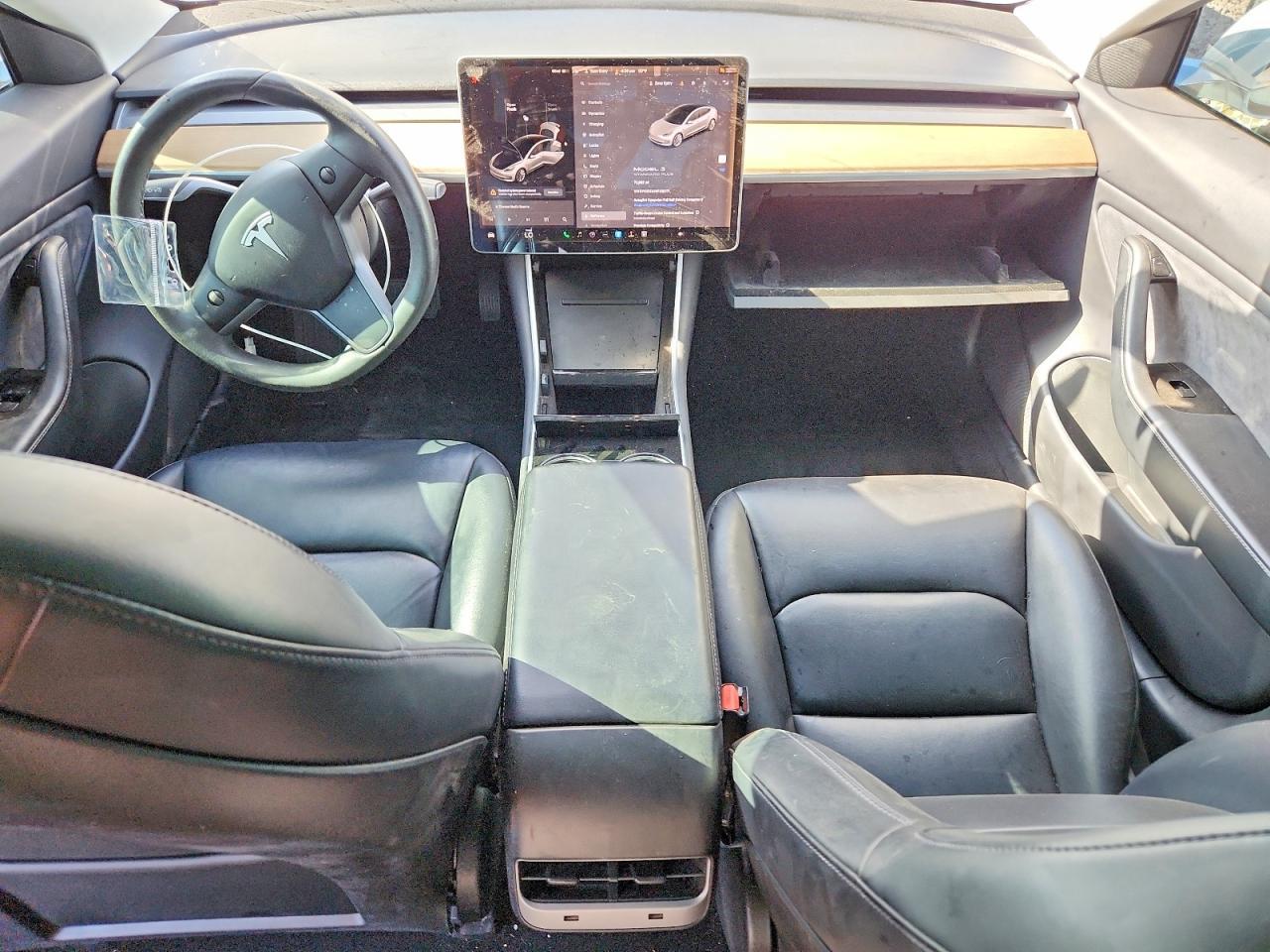 2019 Tesla Model 3 - zdjęcie 8