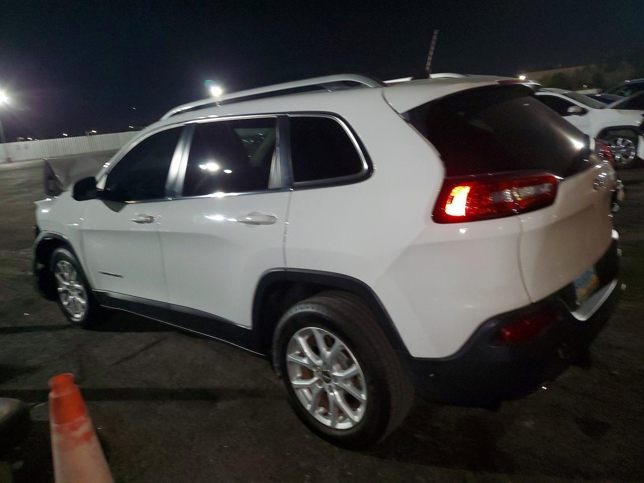 2018 Jeep Cherokee Latitude Plus Fwd - zdjęcie 2