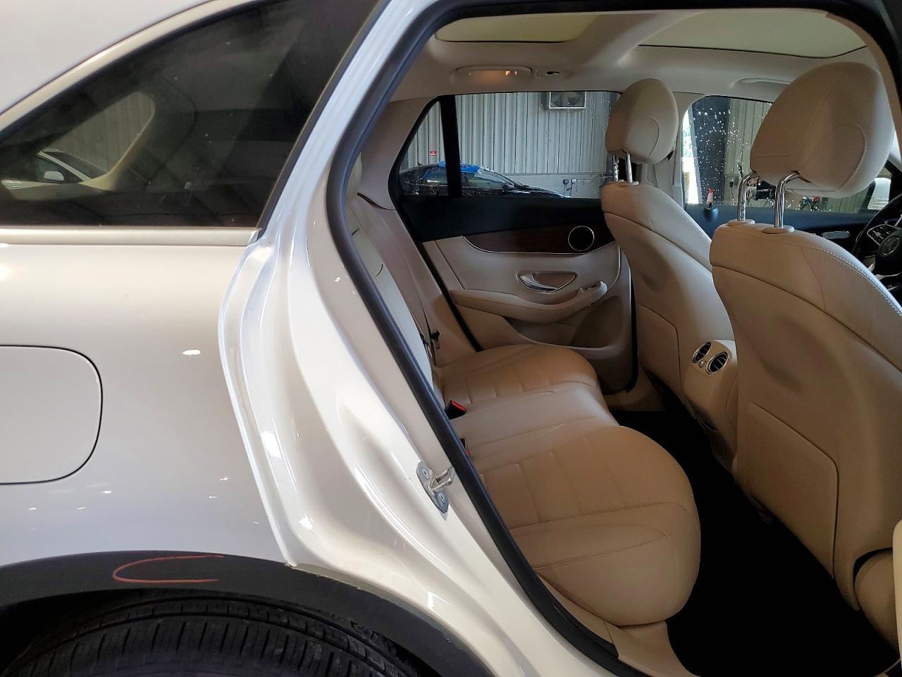 2021 Mercedes-Benz Glc 300 4Matic - zdjęcie 11