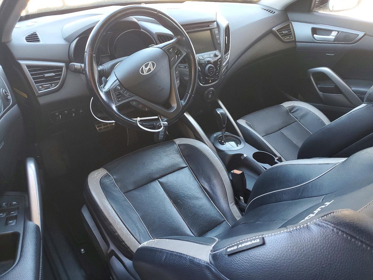 2015 Hyundai Veloster Turbo - zdjęcie 8