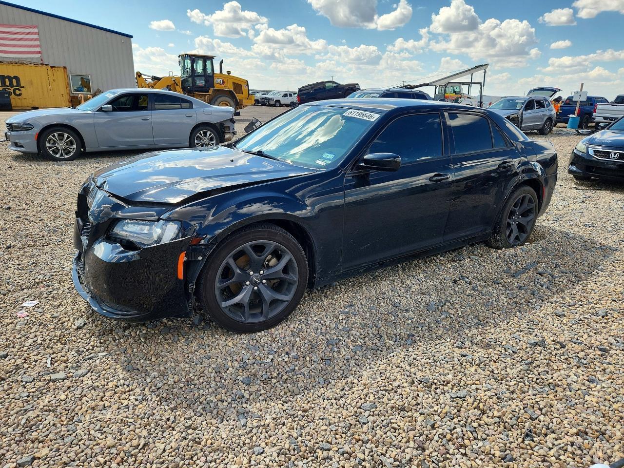 2021 Chrysler 300 Touring - zdjęcie główne