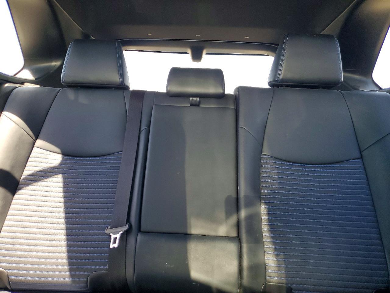 2020 Toyota Rav4 Xse - zdjęcie 10