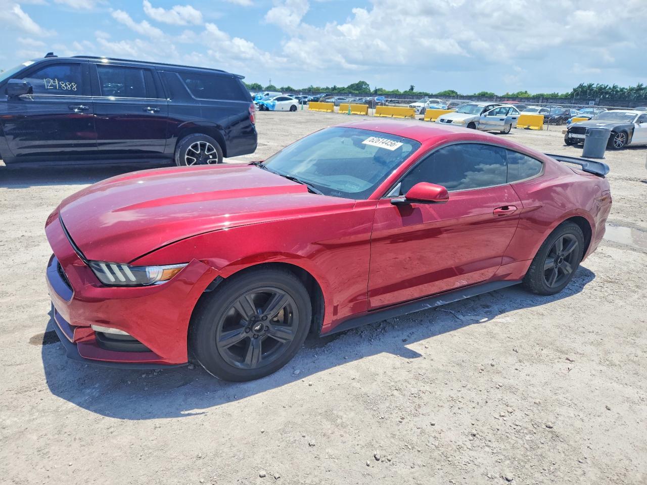 Ford Mustang Coupe - zdjęcie 1