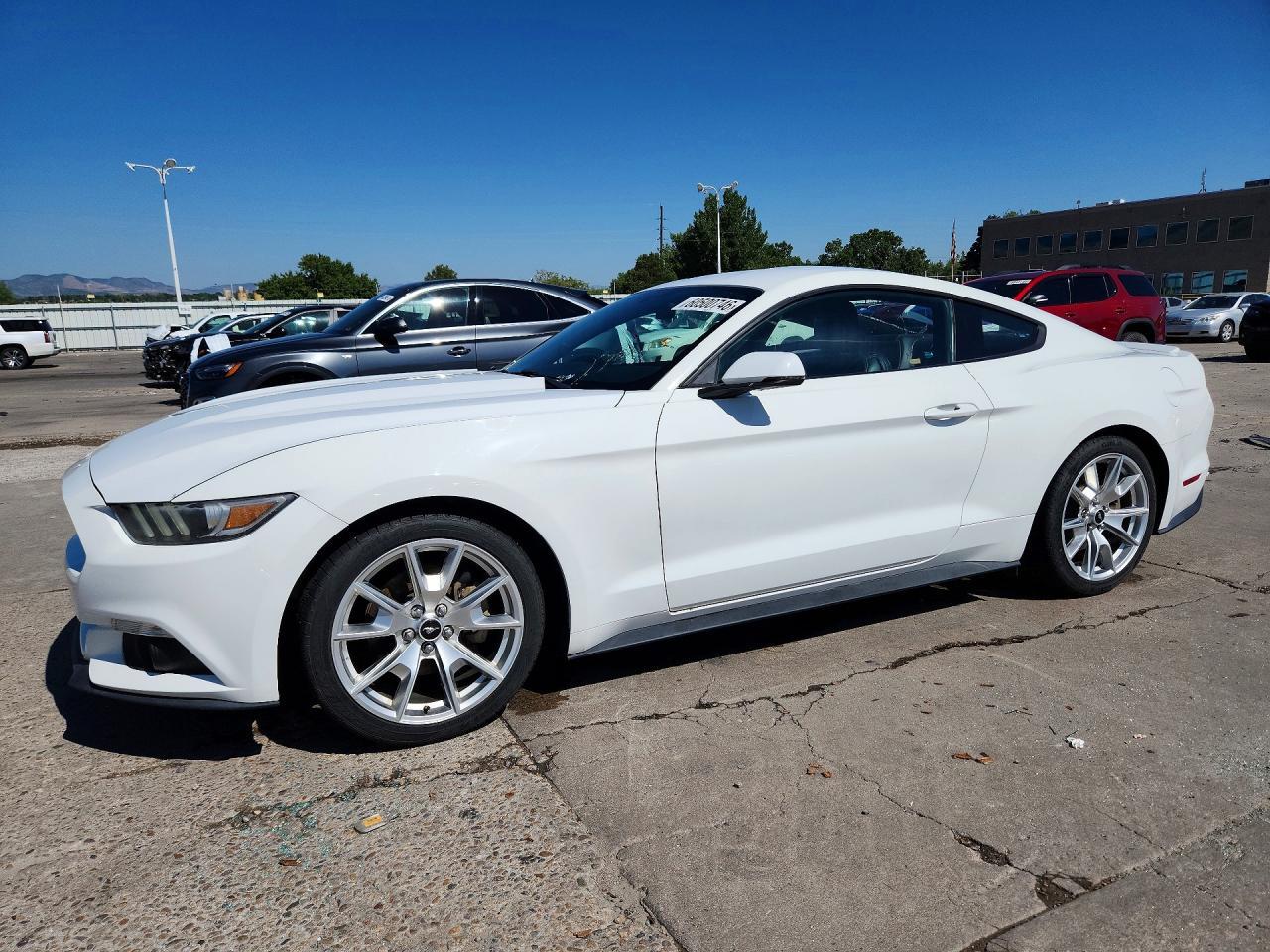 Ford Mustang Coupe - zdjęcie 1