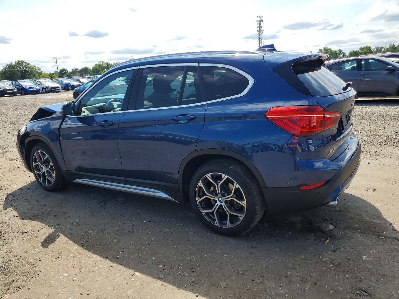 2022 BMW X1 xDrive28I - zdjęcie 2