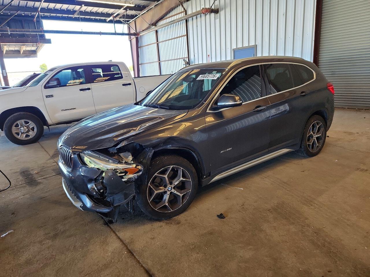 2017 BMW X1 xDrive28I - zdjęcie główne
