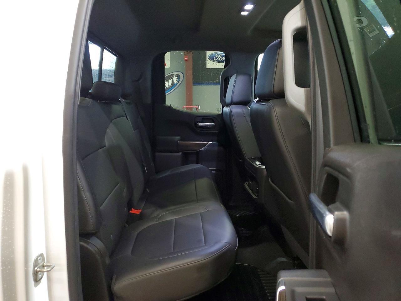 2020 Chevrolet Silverado K1500 Rst - zdjęcie 10