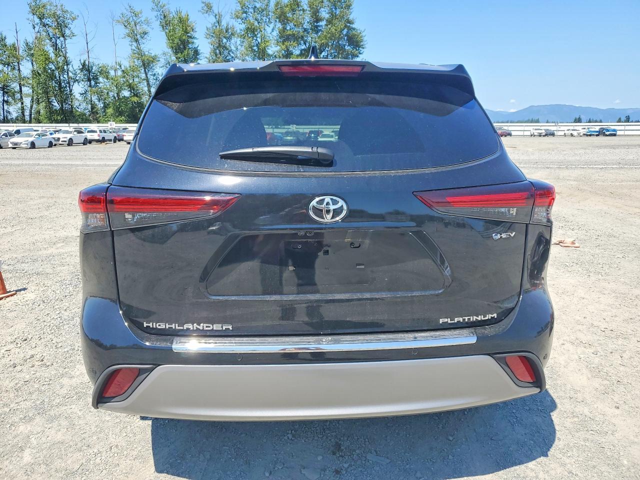 2026 Toyota Highlander Hybrid Platinum - zdjęcie 6
