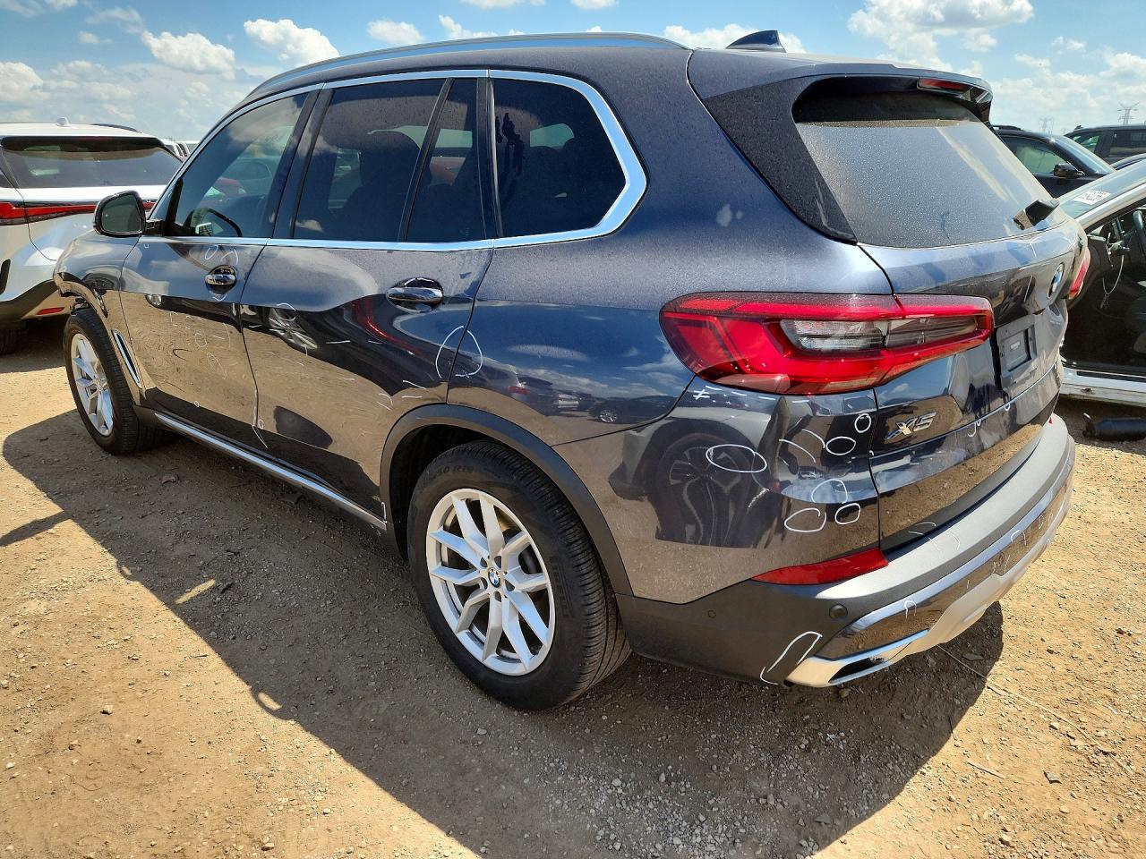 2019 BMW X5 xDrive40I - zdjęcie 2