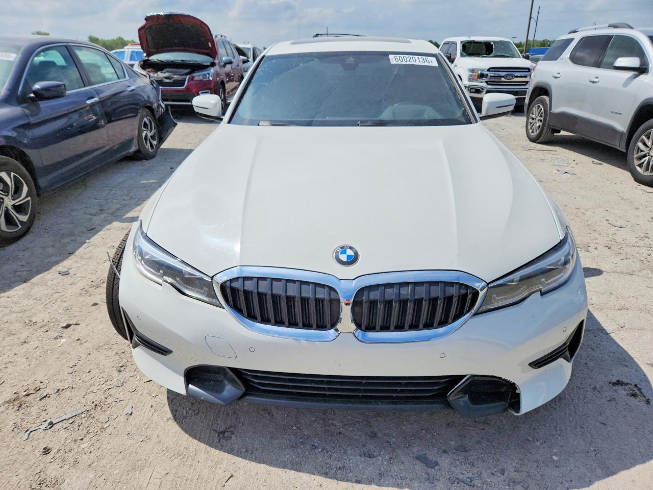 2020 BMW Seria 3 330i - zdjęcie 5