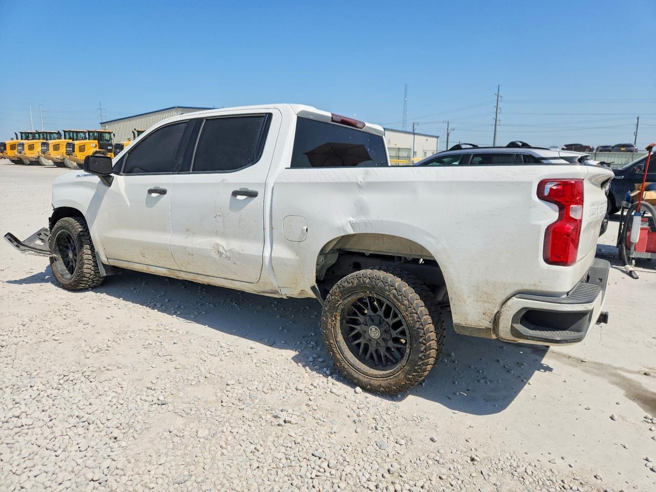 2020 Chevrolet Silverado C1500 Custom - zdjęcie 2