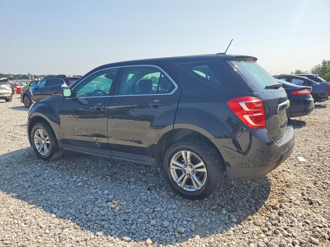 2016 Chevrolet Equinox Ls - zdjęcie 2