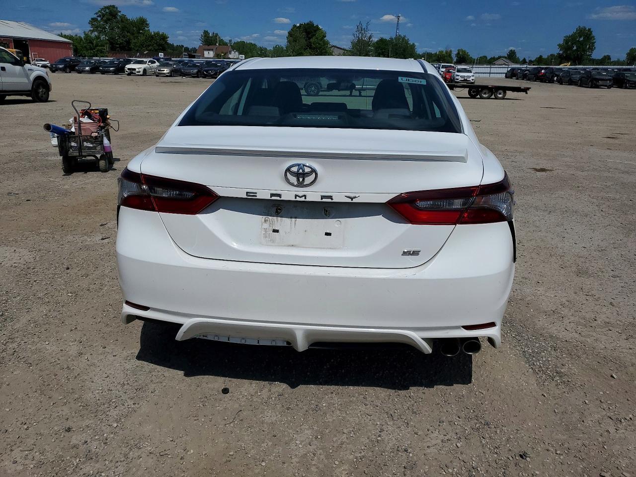 2021 Toyota Camry Se - zdjęcie 6