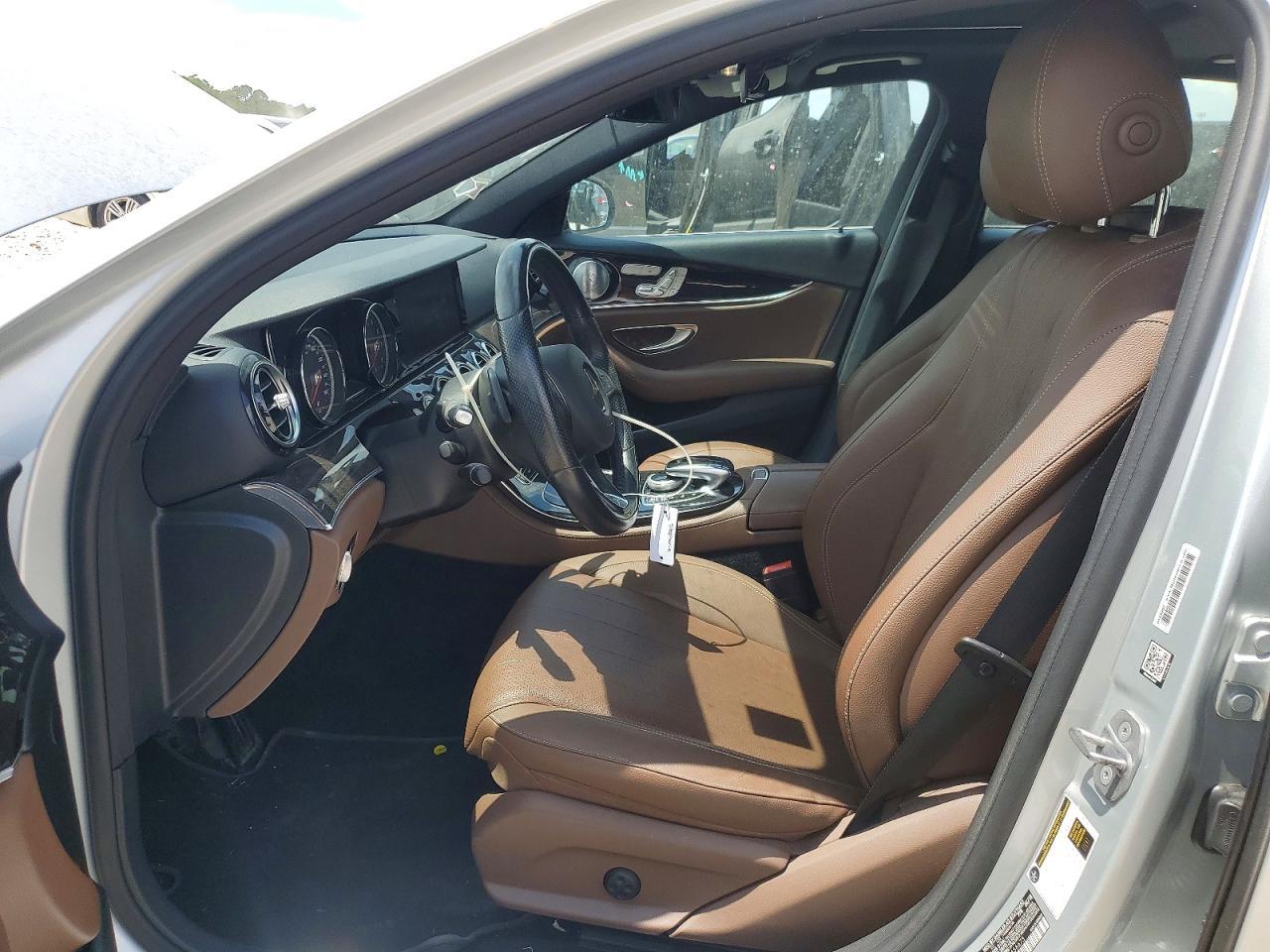 2018 Mercedes-Benz E 300 - zdjęcie 7