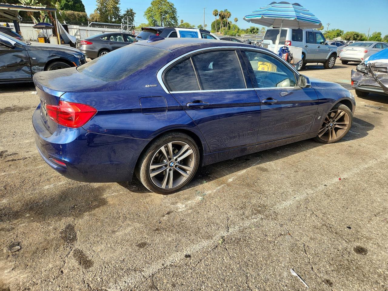 2017 BMW 330E - zdjęcie 3