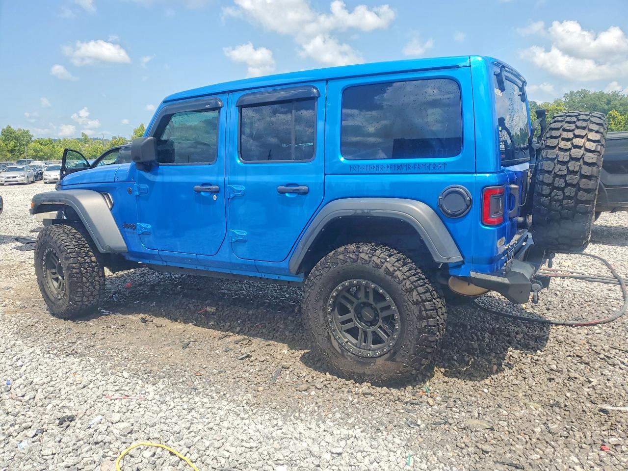 2022 Jeep Wrangler Unlimited Sport - zdjęcie 2