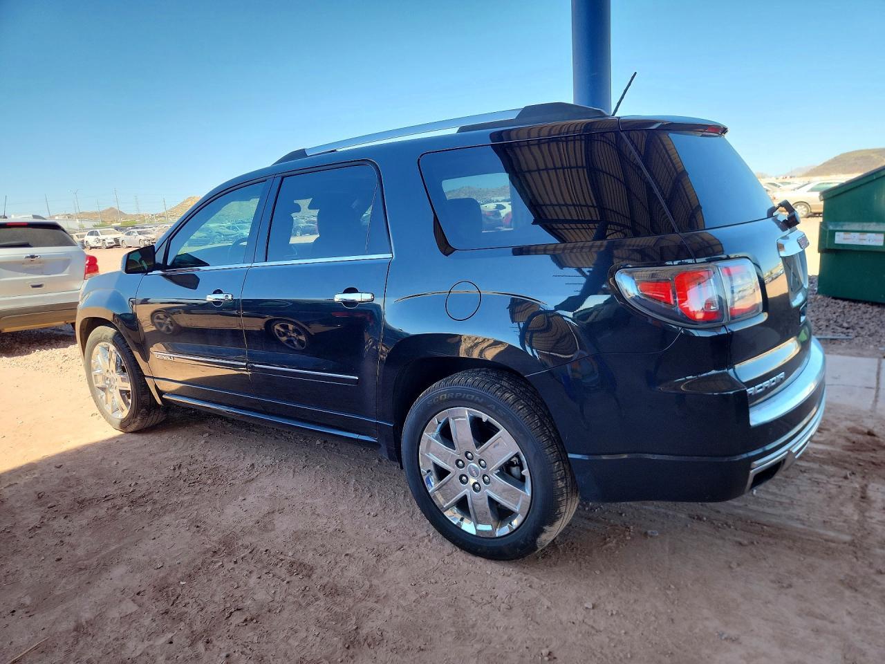 2014 GMC Acadia Denali - zdjęcie 2